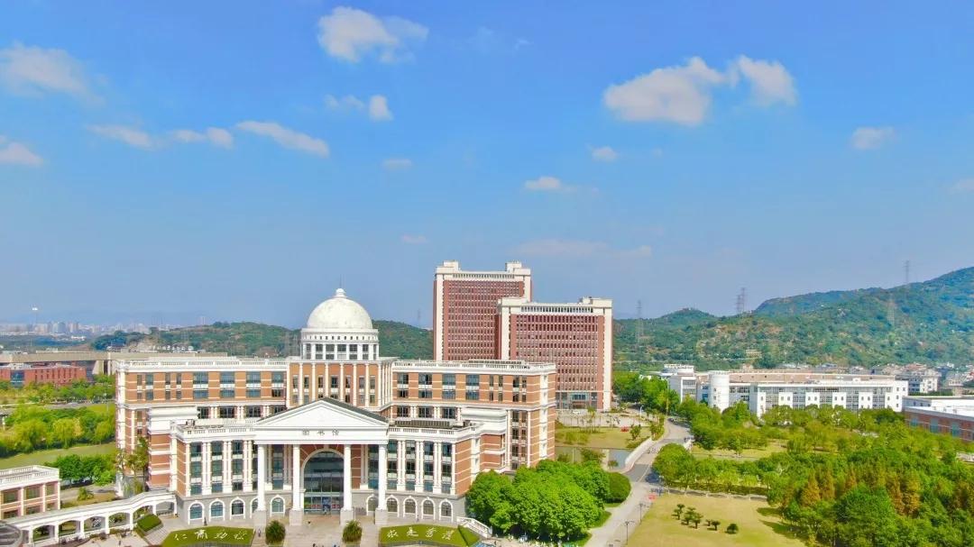 中国最好的医科大学排名前十的是（中国最好的医科大学排名前十的是分数）
