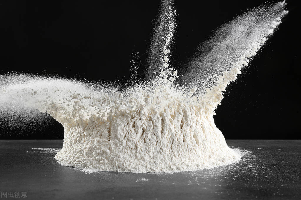 小麦面粉是低筋面粉还是高筋面粉（高筋面粉做什么）