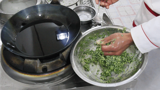 韭菜丸子怎么做才又酥又脆（炸韭菜丸子的家常做法酥脆）
