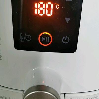 空气炸锅烤香肠要多少时间和温度（空气炸锅烤香肠要多少时间和温度,无需解冻吗）