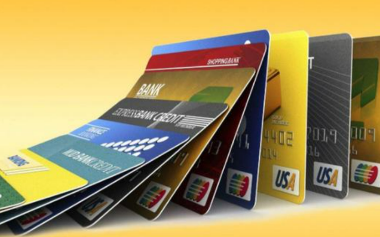 储蓄卡跟信用卡有什么区别（储蓄卡跟借记卡有什么区别）