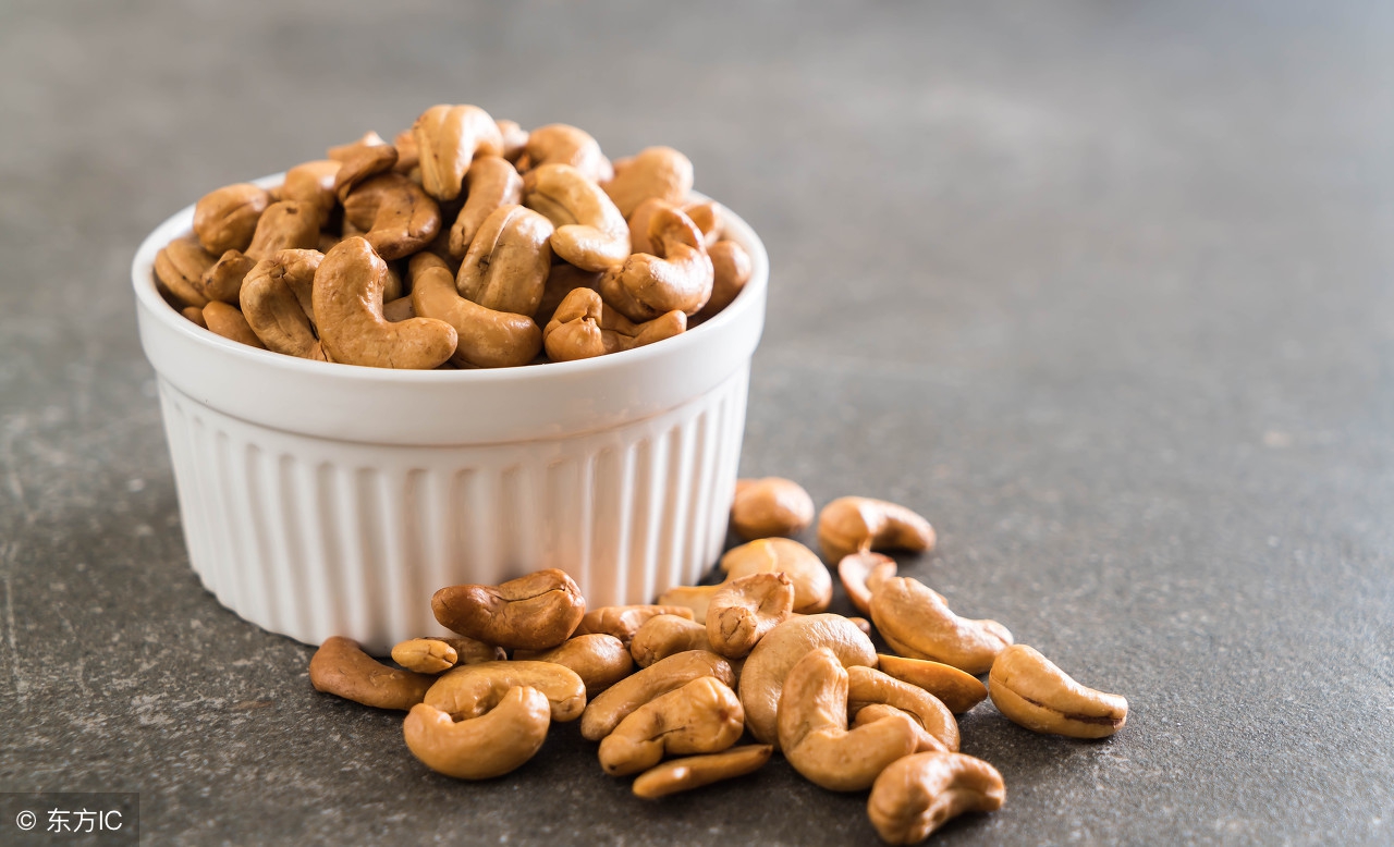 nuts怎么读（pick the peanuts怎么读）
