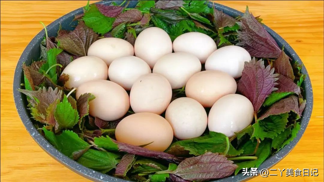 醋泡鸡蛋的功效与作用及食用方法（9度米醋泡鸡蛋的功效与作用及食用方法）