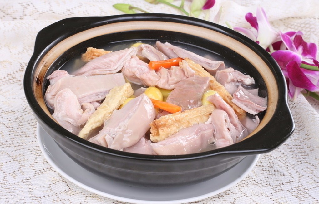 广东白胡椒猪肚汤的做法（白胡椒猪肚的功效与作用）