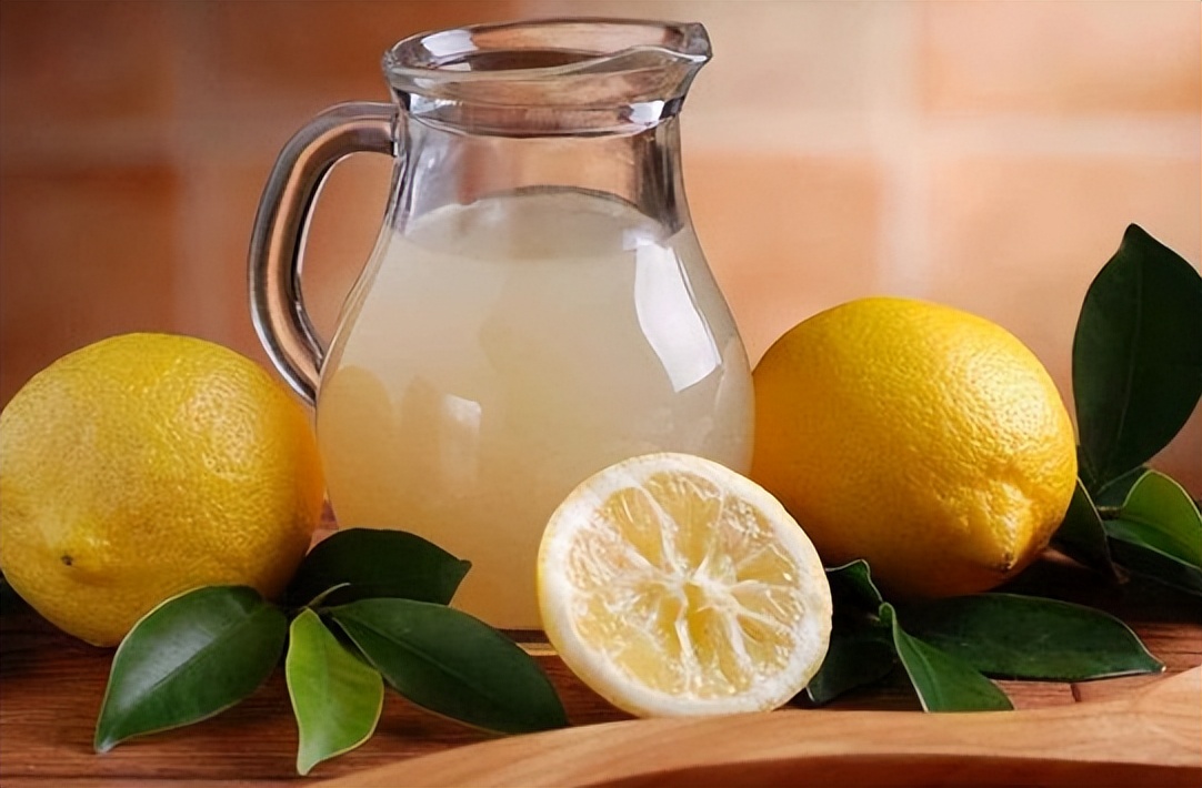 柠檬叶的功效与作用及食用方法（柠檬有什么功效）