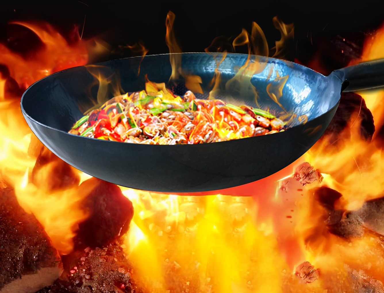 家用锅什么材质的最好最健康（买铁锅是生铁好还是熟铁好）